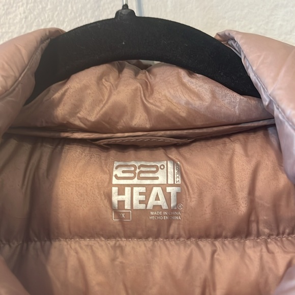 Plus size mauve 32 Degrees puffer vest w/ hood - Picture 3 of 7